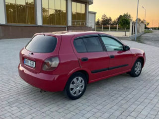 Nissan Almera foto 3