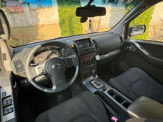 Nissan Pathfinder foto 4