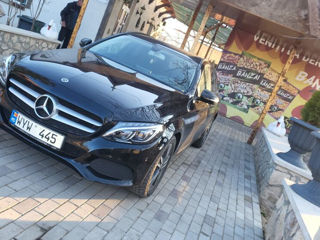 Mercedes C-Class foto 1