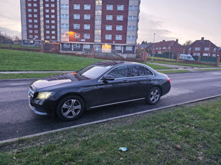 Mercedes E-Class foto 2