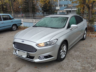 Ford Fusion foto 2