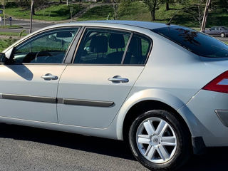 Renault Megane foto 3