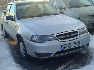 Daewoo Nexia foto 1