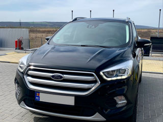 Ford Kuga foto 1