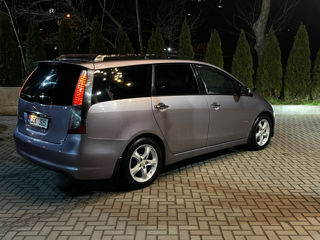 Mitsubishi Grandis foto 3