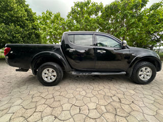 Mitsubishi L200 foto 6