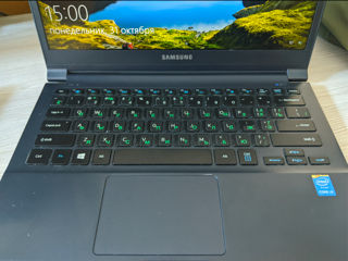 Samsung ATIV Book 9 foto 2