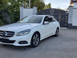 Mercedes E-Class foto 2