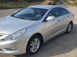 Hyundai Sonata foto 2