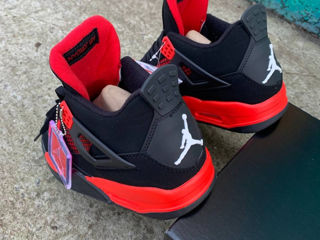 Nike Air Jordan 4 Retro Red Thunder foto 8