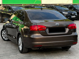 Volkswagen Jetta foto 5