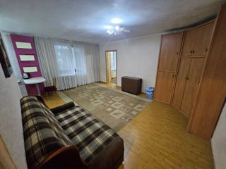 Apartament cu 2 camere, 47 m², Botanica, Chișinău foto 2