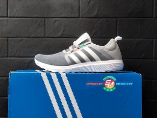 Adidasi domnisoare si unisex noi ghete, crosuri, kроссовки,sneakers,originale100 % anglia si italia foto 4