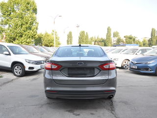 Ford Fusion foto 5