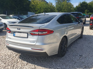 Ford Fusion foto 3