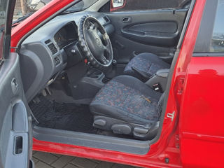 Mazda 323 foto 5