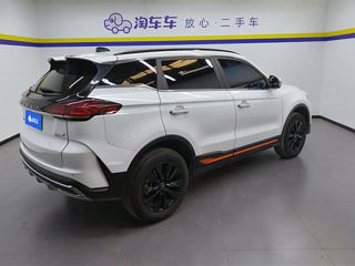 Geely Atlas foto 3