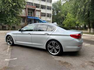 BMW 5 Series foto 3