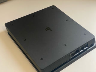 Playstation 4 Slim + 2 геймпада foto 3