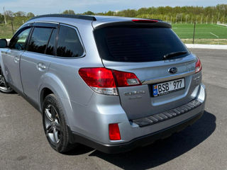 Subaru Outback foto 2