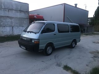 Toyota Hiace foto 4