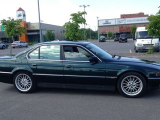 BMW 7 Series foto 1