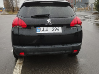 Peugeot 2008 foto 4