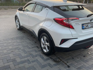 Toyota C-HR foto 3