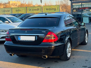 Mercedes E-Class foto 5