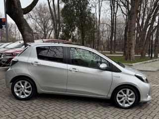 Toyota Yaris foto 2