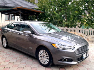 Ford Fusion foto 2