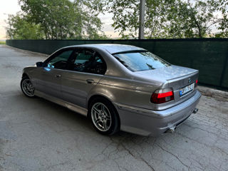 BMW 5 Series foto 5