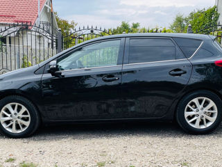 Toyota Auris foto 3