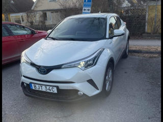 Toyota C-HR foto 4