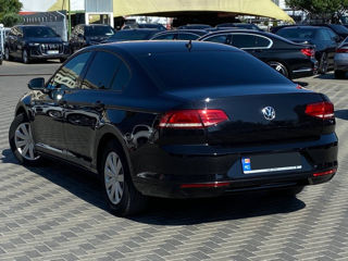 Volkswagen Passat foto 3