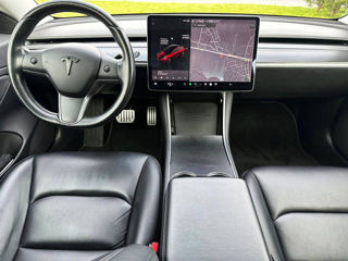 Tesla Model 3 foto 9