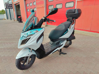 Kymco New Grand Dink 300i foto 2