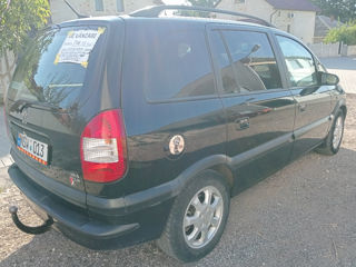 Opel Zafira foto 6