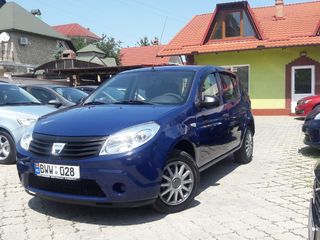 Dacia Sandero foto 1