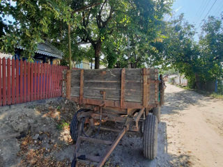 Remorcă tractor foto 1