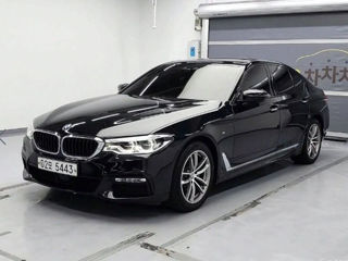 BMW 5 Series foto 1