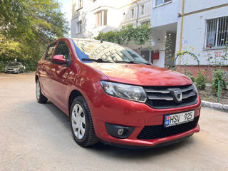 Dacia Sandero foto 2