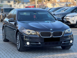 BMW 5 Series foto 4