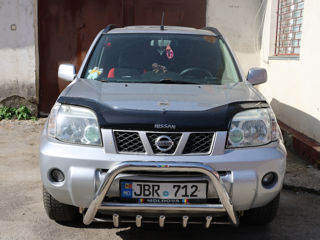 Nissan X-Trail foto 1