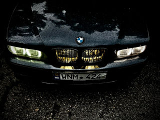 BMW 5 Series foto 8