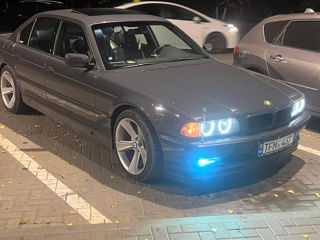 BMW 7 Series foto 5