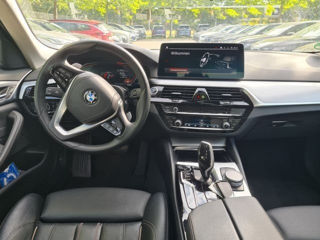 BMW 5 Series foto 6