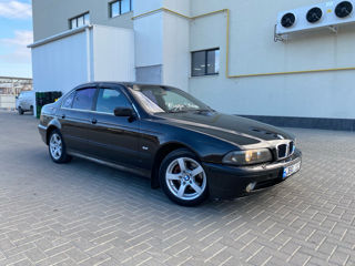 BMW 5 Series foto 4