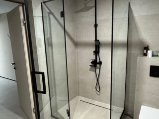 Стеклянные душевые кабины, перегородки, ограждения. фото 6