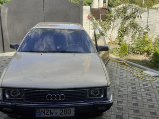 Audi 100 foto 2